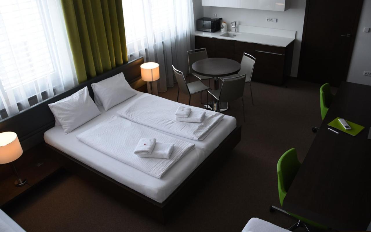 Hotel Harmony Medical & Wellness-Free Parking, 1,8Km From The Center Кромержиж Экстерьер фото