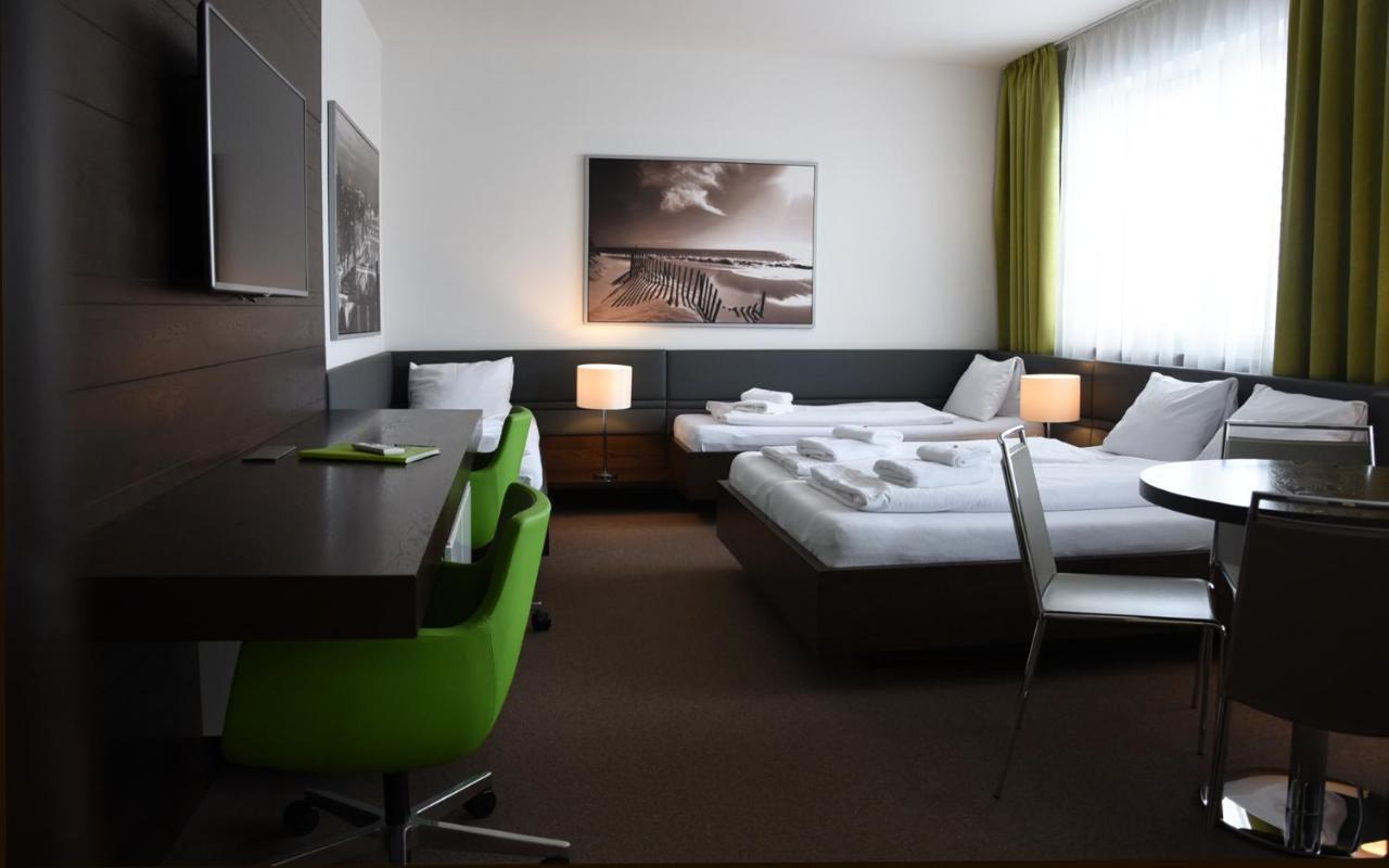 Hotel Harmony Medical & Wellness-Free Parking, 1,8Km From The Center Кромержиж Экстерьер фото