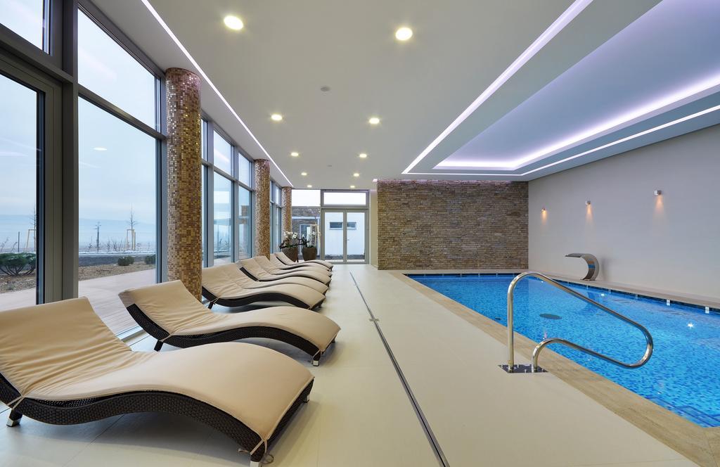 Hotel Harmony Medical & Wellness-Free Parking, 1,8Km From The Center Кромержиж Экстерьер фото
