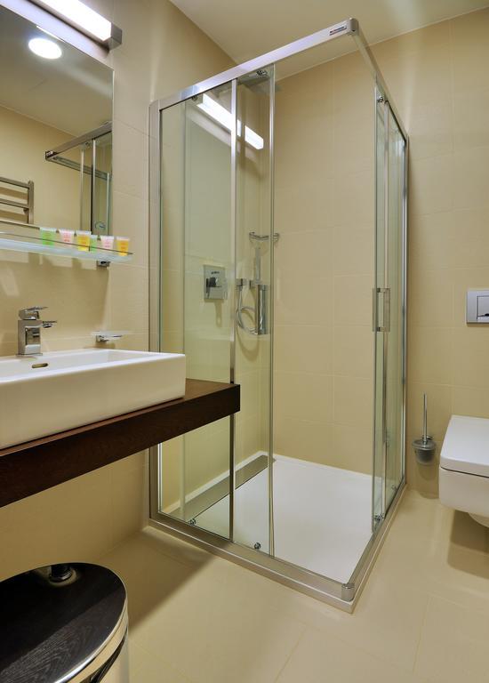 Hotel Harmony Medical & Wellness-Free Parking, 1,8Km From The Center Кромержиж Номер фото